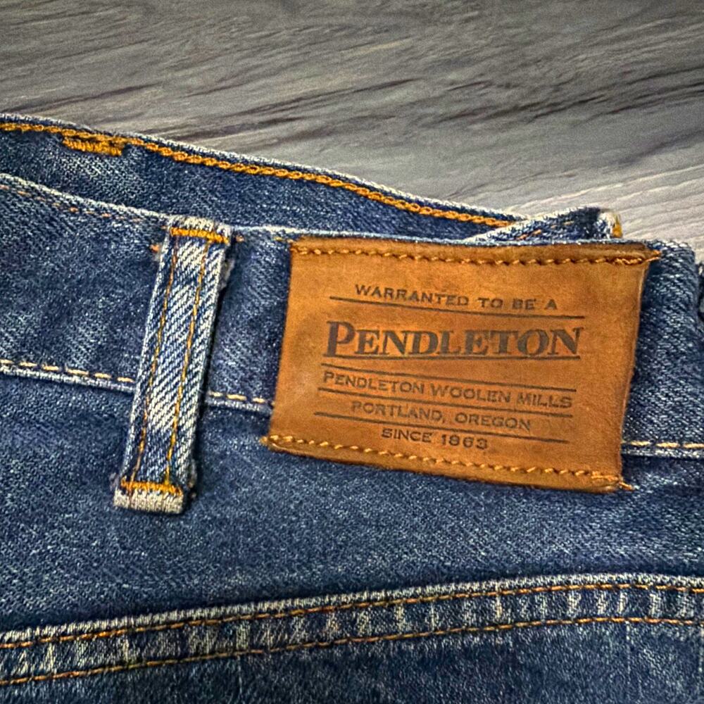 Pendleton Men’s Jeans 38x32 Blue Denim 100% Cotton Straight Leg Leather Patch